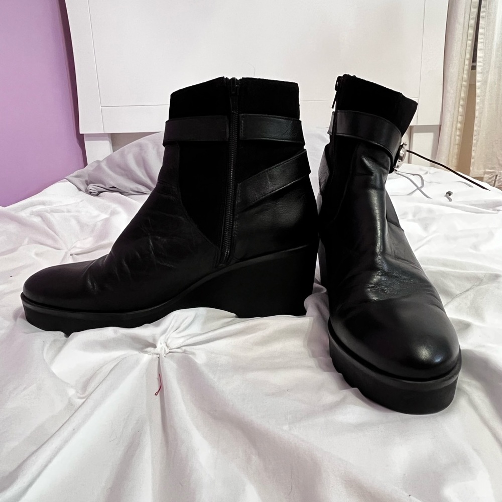 Source Unknown Black Ankle Booties - image 4